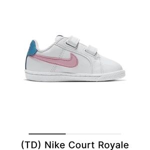 Nike Court Royale 7C